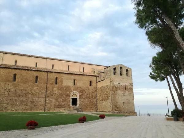 San Giovann in Venere - abbazie medievali in Abruzzo